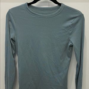 Pastel green long sleeve soft shirt!!